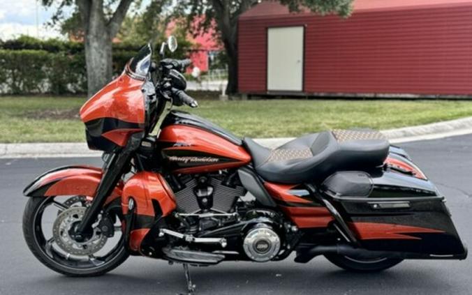 2017 Harley-Davidson CVO Street Glide FLHXSE