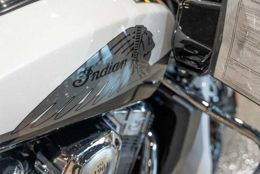 2024 Indian Motorcycle® Challenger® Limited with PowerBand Audio Package Ghost White Metallic