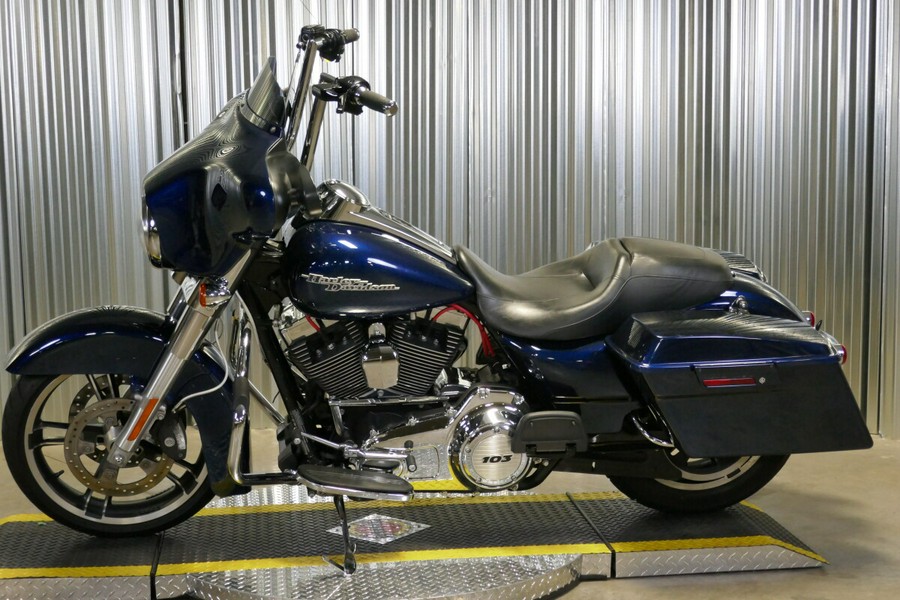 2012 Harley-Davidson Street Glide 103