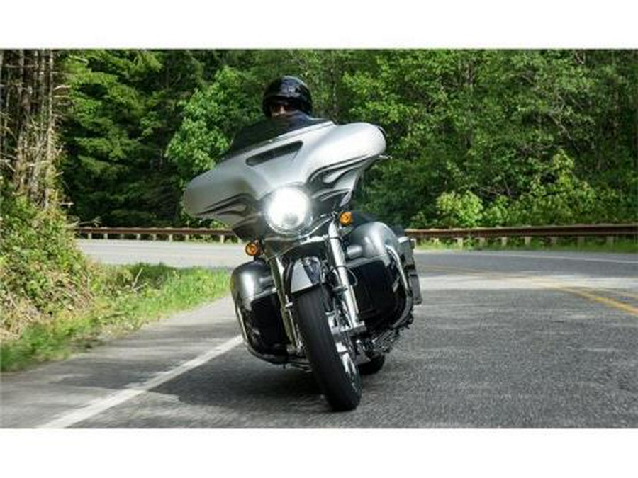 2015 Harley-Davidson CVO™ Street Glide®