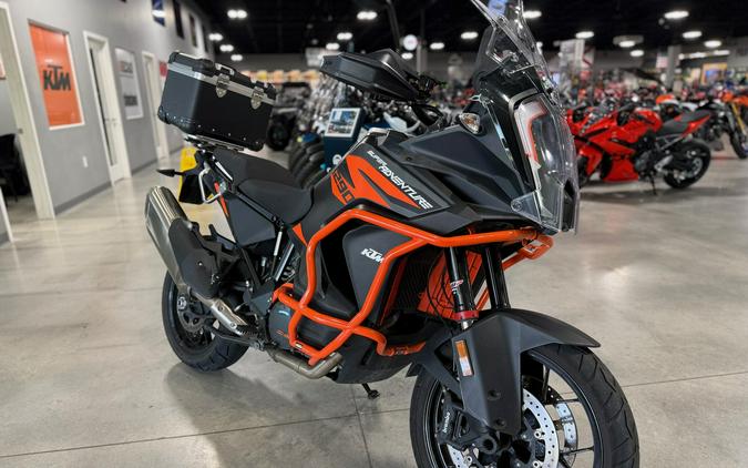 2022 KTM Super Adventure S 1290