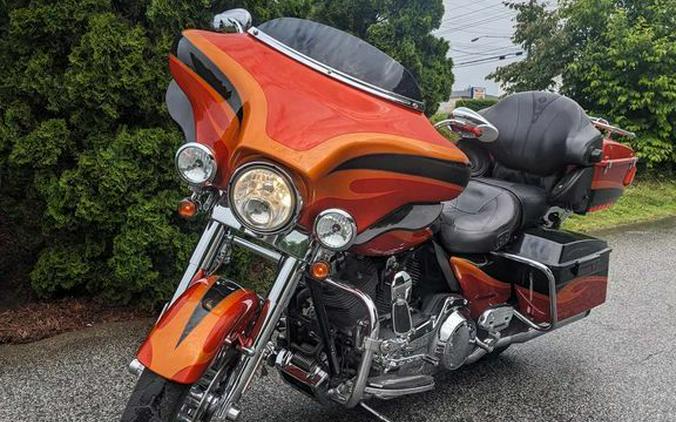 2013 Harley-Davidson® FLHTCUSE8 - CVO™ Ultra Classic® Electra Glide®