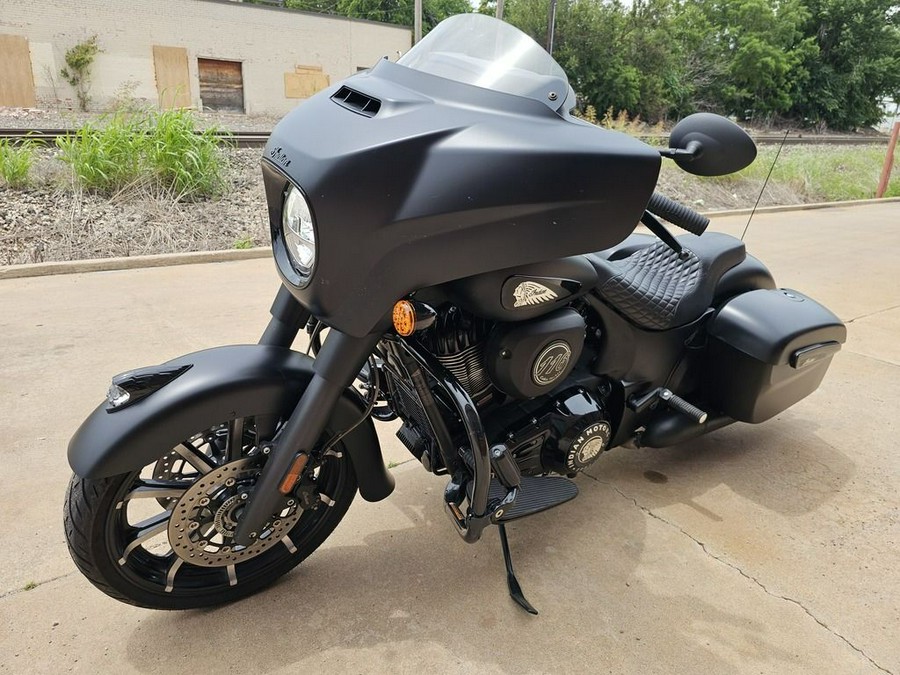 2021 Indian Motorcycle® Chieftain® Dark Horse® Thunder Black Smoke