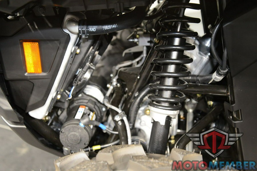 2025 Can-Am Outlander MAX Pro Hunting Edition HD7