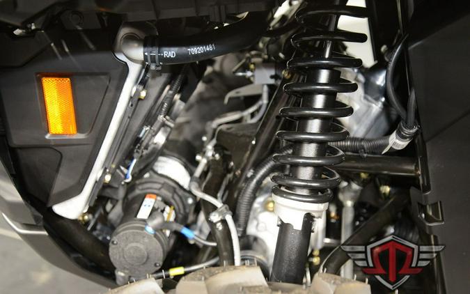 2025 Can-Am Outlander MAX Pro Hunting Edition HD7