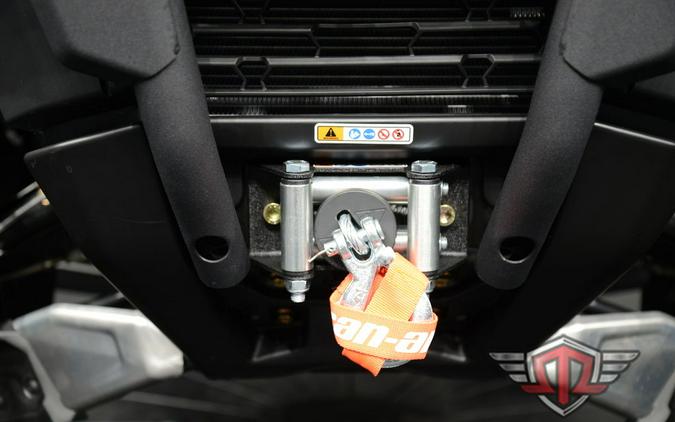 2025 Can-Am Outlander MAX Pro Hunting Edition HD7