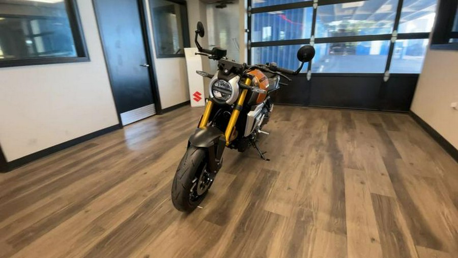 2026 Suzuki GSX800TRQM6