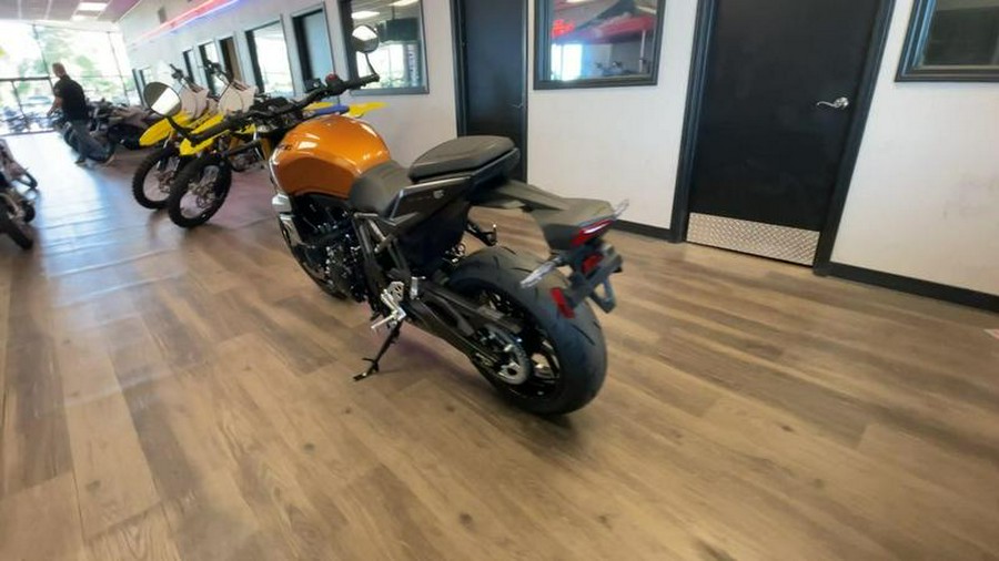 2026 Suzuki GSX800TRQM6
