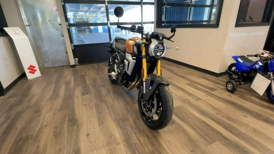 2026 Suzuki GSX800TRQM6
