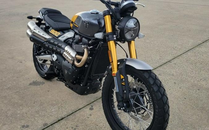 2026 Triumph Scrambler 900 Mineral grey