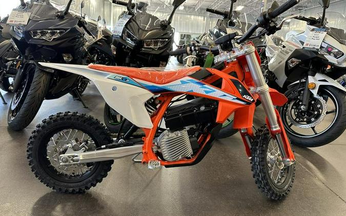 2024 KTM SX-E 3