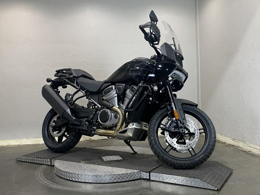 2022 Harley-Davidson Pan America™ 1250 Special Vivid Black