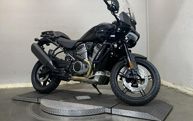 2022 Harley-Davidson Pan America™ 1250 Special Vivid Black