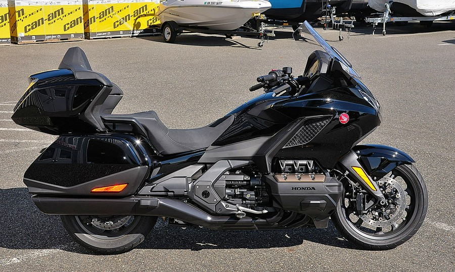 2023 HONDA Gold Wing Tour W/Only 223 miles!