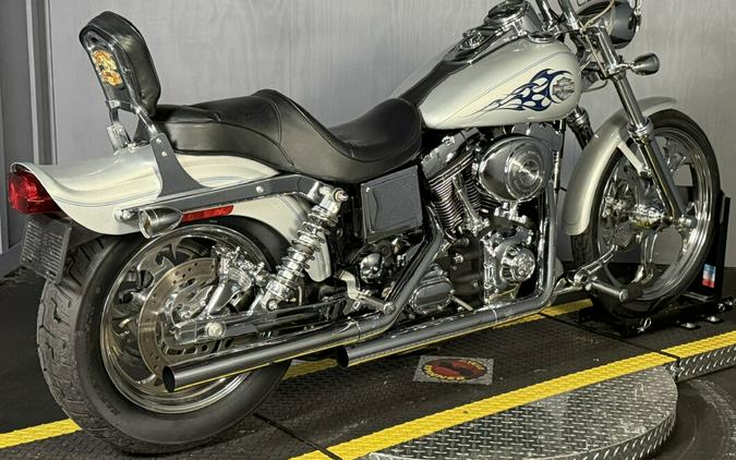 2004 Harley-Davidson® Wide Glide FXDWGI SILVER W/PINSTRIPE