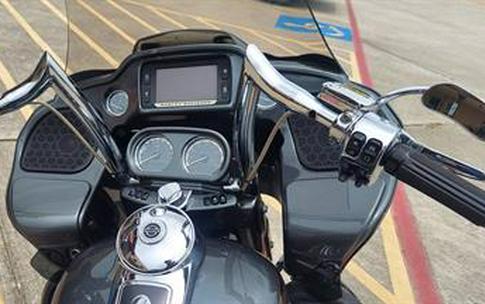 2016 Harley-Davidson CVO™ Road Glide™ Ultra