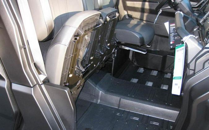 2026 Can-Am® Defender MAX Limited HD11 Desert Tan & Carbon Black