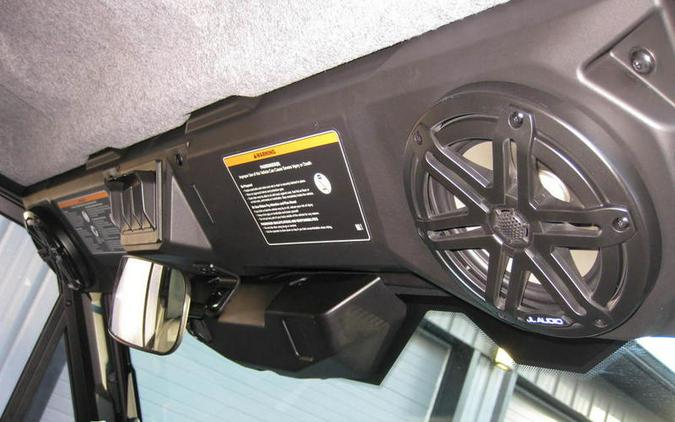 2026 Can-Am® Defender MAX Limited HD11 Desert Tan & Carbon Black