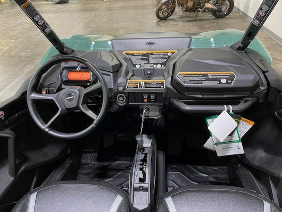 2025 Can-Am SSV COM DPS 60 700 GN 25 DPS 700 - Compass Green