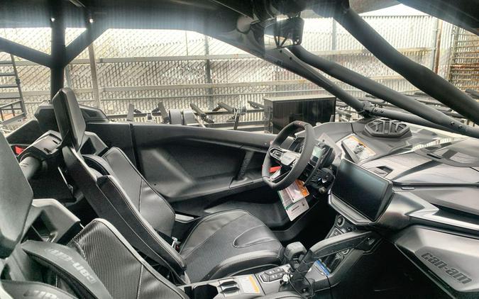 2026 Can-Am MAVERICK R MAX X RC WITH SMART-SHOX 999T DCT