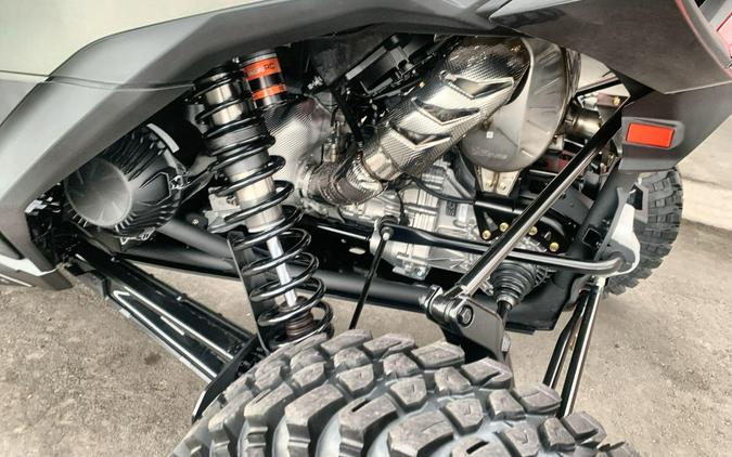 2026 Can-Am MAVERICK R MAX X RC WITH SMART-SHOX 999T DCT