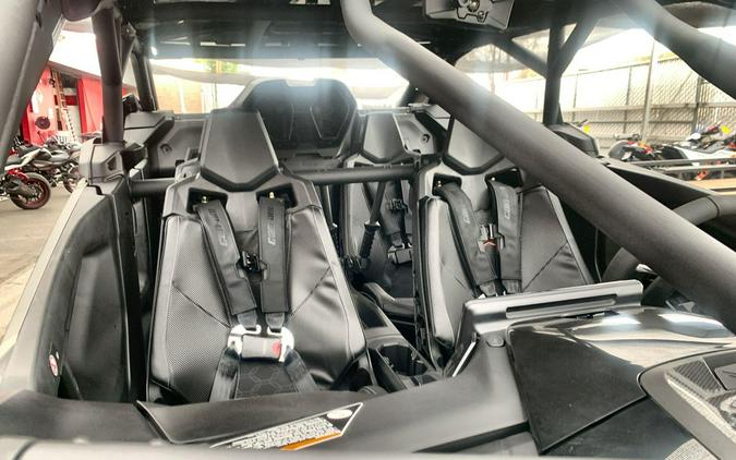 2026 Can-Am MAVERICK R MAX X RC WITH SMART-SHOX 999T DCT