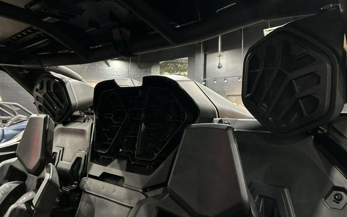 2026 Can-Am MAVERICK R MAX X RC WITH SMART-SHOX 999T DCT