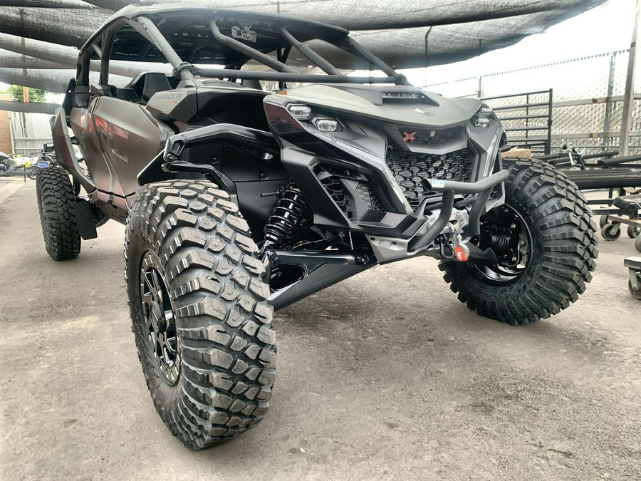 2026 Can-Am MAVERICK R MAX X RC WITH SMART-SHOX 999T DCT
