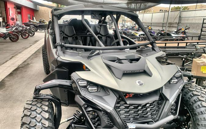 2026 Can-Am MAVERICK R MAX X RC WITH SMART-SHOX 999T DCT