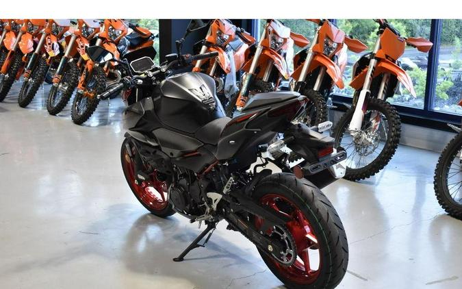 2025 Kawasaki Z500 SE ABS