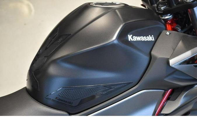 2025 Kawasaki Z500 SE ABS