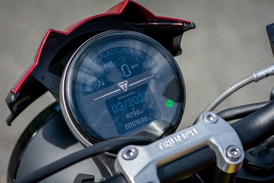 2026 Triumph Trident 800 Carnival red