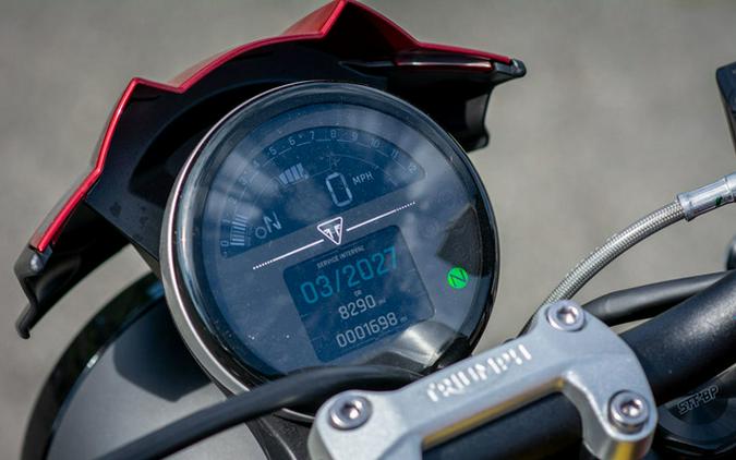 2026 Triumph Trident 800 Carnival red