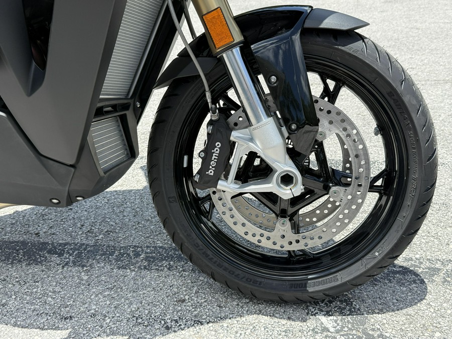 2026 BMW S 1000 XR