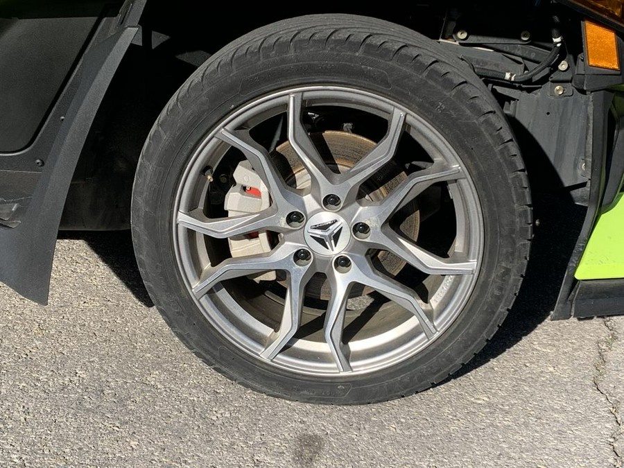 2023 Polaris Slingshot® Slingshot® SL Neon Lime (Manual)