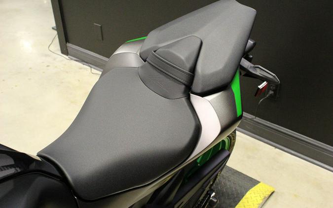 2026 Kawasaki Z1100 SE ABS