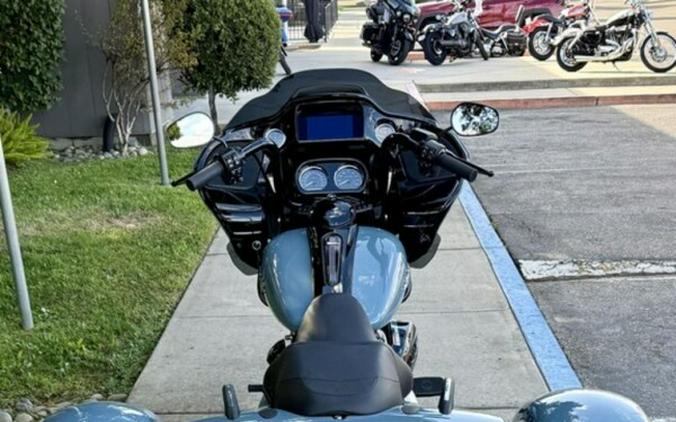 FLTRT 2024 Road Glide 3