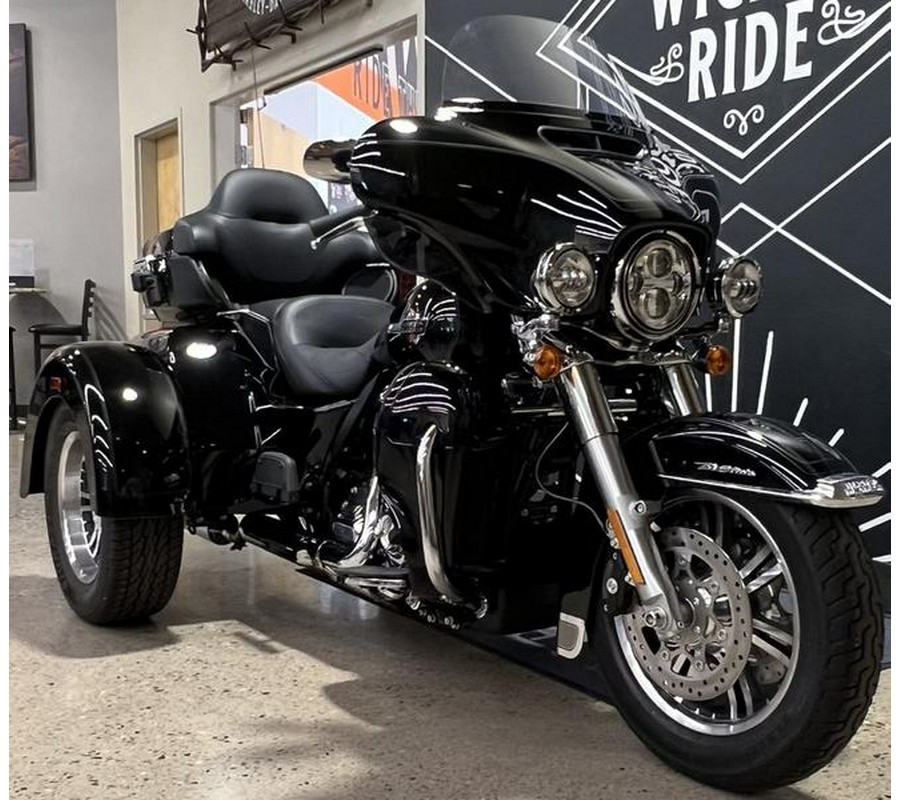 2022 Harley-Davidson® FLHTCUTG - Tri Glide® Ultra