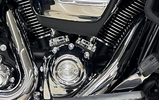 2022 Harley-Davidson® FLHTCUTG - Tri Glide® Ultra