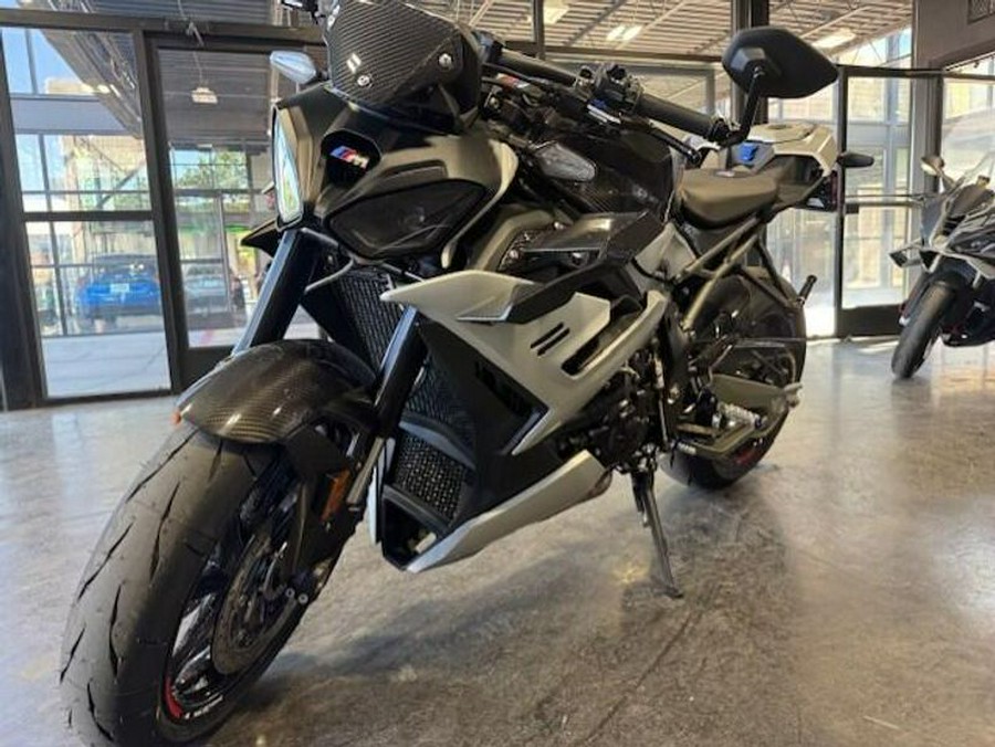 New 2025 BMW M 1000 R