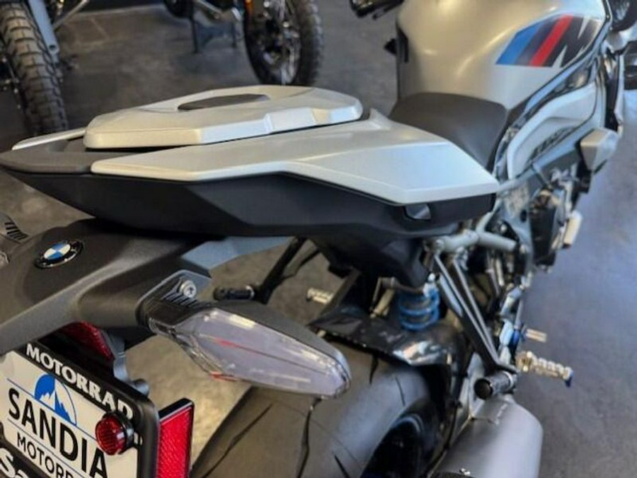 New 2025 BMW M 1000 R