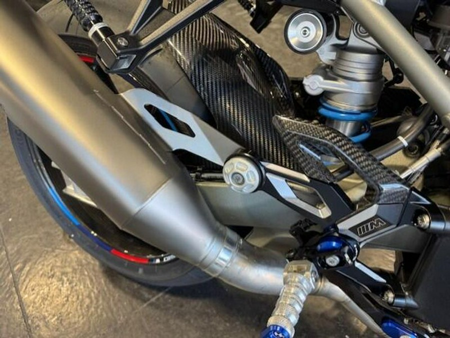 New 2025 BMW M 1000 R