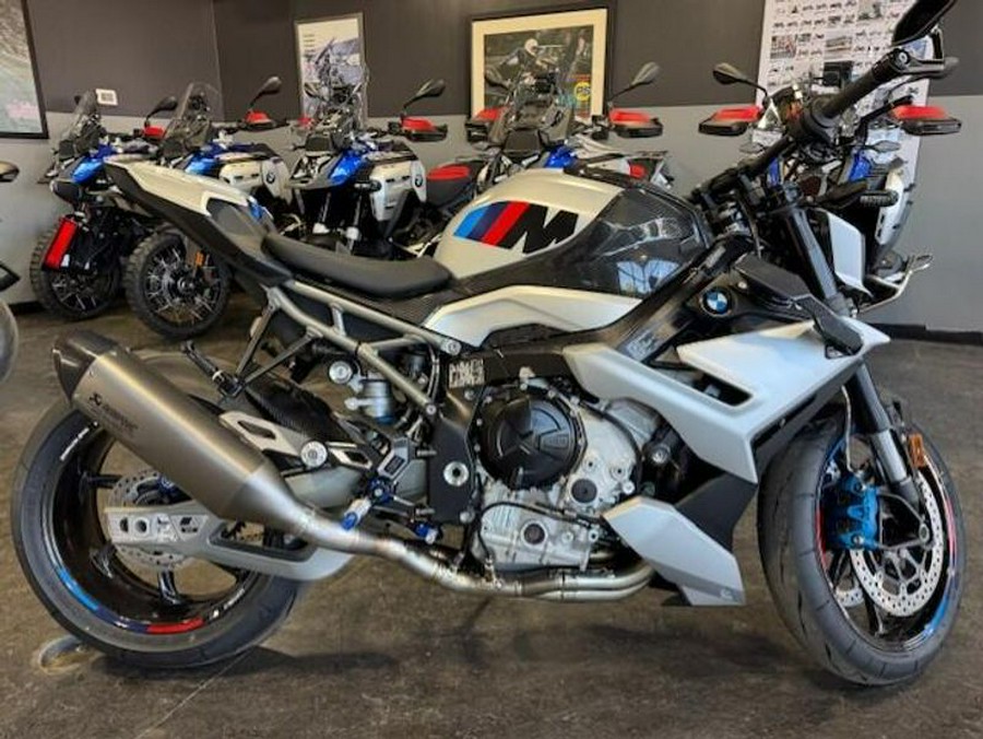 New 2025 BMW M 1000 R