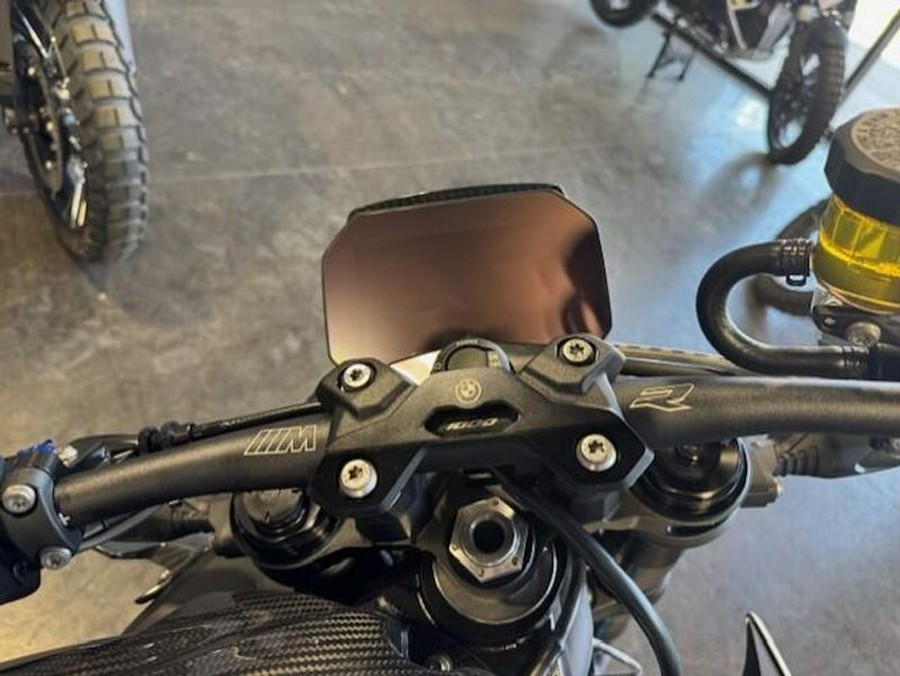 New 2025 BMW M 1000 R