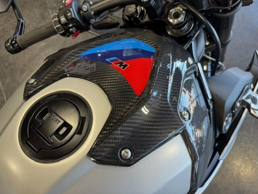 New 2025 BMW M 1000 R