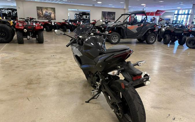 2025 Kawasaki Ninja 500 ABS Metallic Flat Spark Black/Metallic