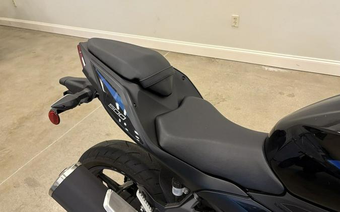 2025 Kawasaki Ninja 500 ABS Metallic Flat Spark Black/Metallic