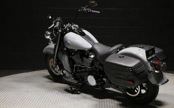 2026 Harley-Davidson® FLHC - Heritage Classic