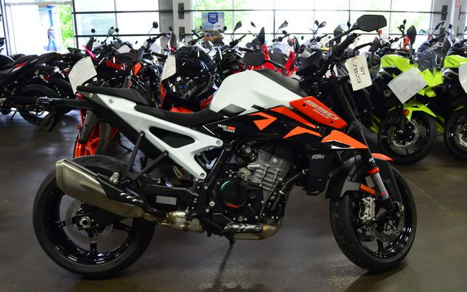 2027 KTM 990 Duke