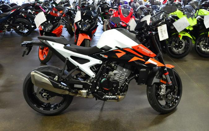 2027 KTM 990 Duke